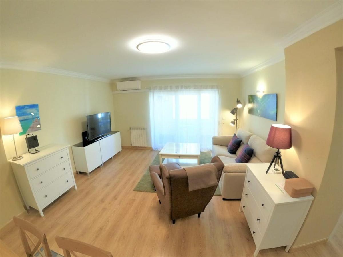 Carnaxide Modern T1 Apartment W Balcony In Carnaxide Oeiras Lisbon מראה חיצוני תמונה