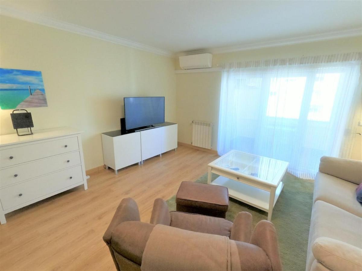Carnaxide Modern T1 Apartment W Balcony In Carnaxide Oeiras Lisbon מראה חיצוני תמונה